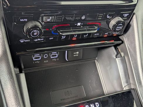 New 2025 Jeep Grand Cherokee Altitude image 22