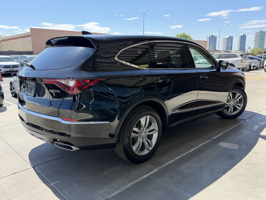 Used 2025 Acura MDX FWD image 4