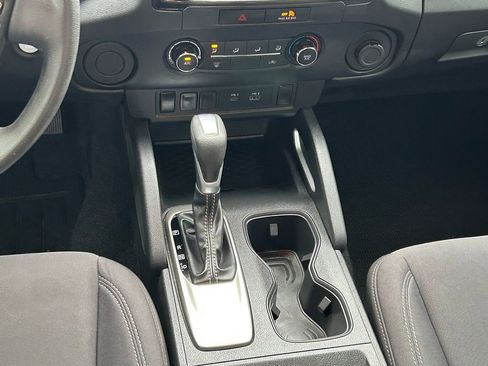 Used 2022 Nissan Frontier SV image 19