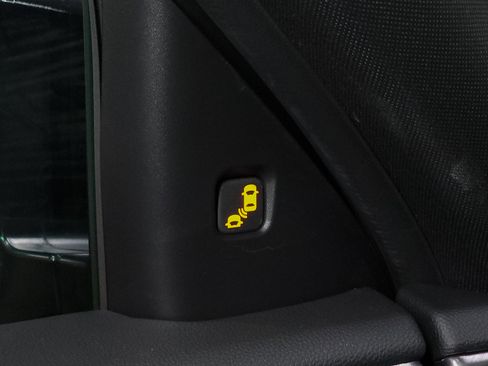 Used 2025 Acura RDX SH-AWD image 20