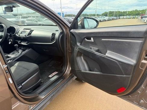 Used 2013 Kia Sportage LX FWD image 22