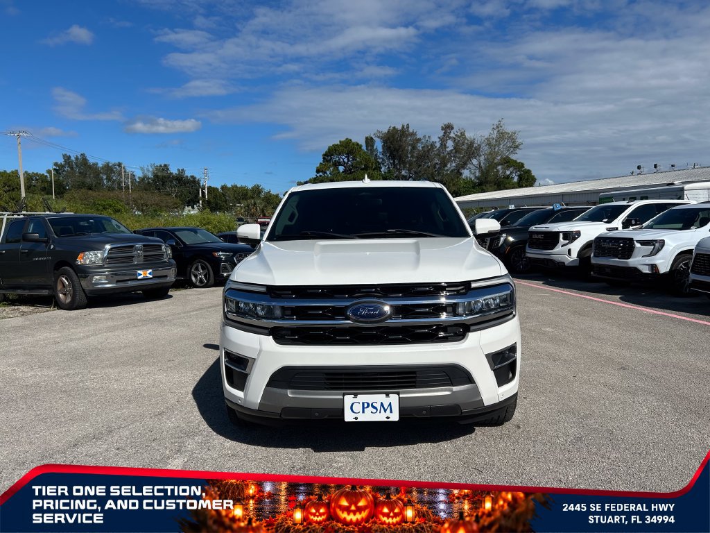 Used 2024 Ford Expedition Limited RWD image 3