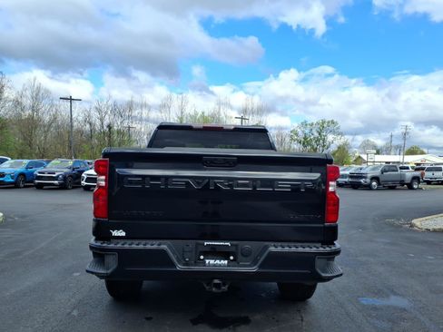 Used 2024 Chevrolet Silverado 1500 Custom w/ LPO, Dark Essentials Package image 6