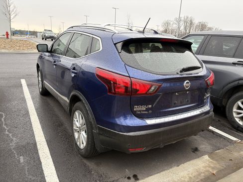 Used 2019 Nissan Rogue Sport SV w/ Technology Package image 4
