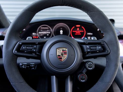 Used 2025 Porsche Taycan GTS image 14