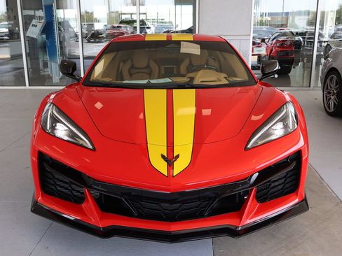 Used 2025 Chevrolet Corvette E-Ray w/ Stealth Interior Trim Package AWD/4WD image 2