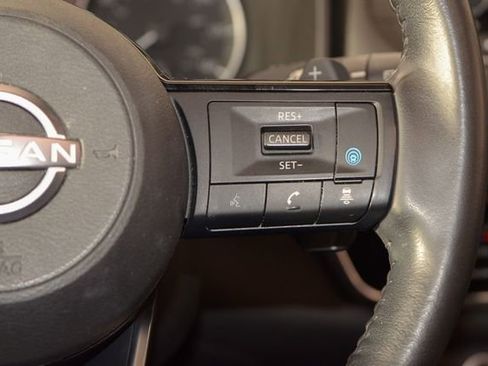 Used 2023 Nissan Rogue SL image 25