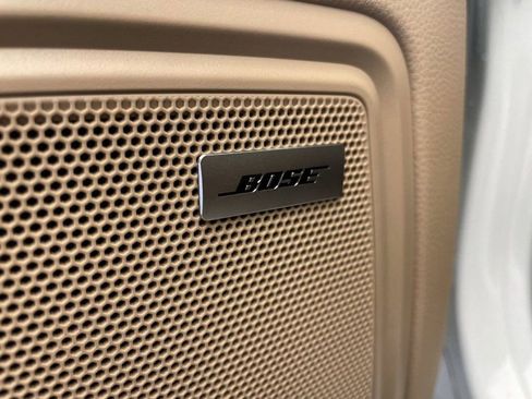 New 2025 Porsche Macan image 15