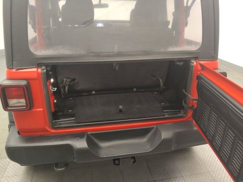 Used 2020 Jeep Wrangler Sport AWD/4WD image 29
