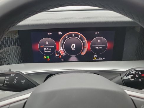 New 2026 Volkswagen Tiguan SE R-Line image 11