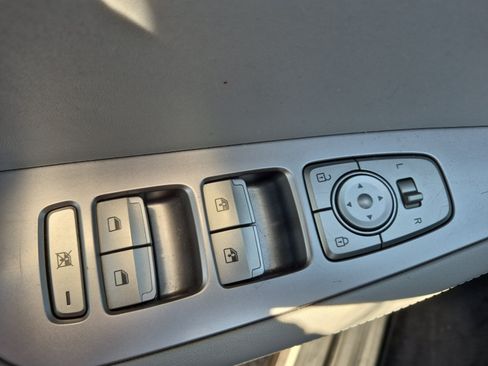 Used 2021 Hyundai Palisade SE AWD/4WD image 15