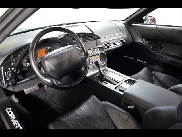 Used 1994 Chevrolet Corvette Coupe RWD image 11