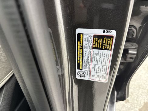 Used 2024 Genesis G70 2.5T image 45