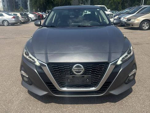 Used 2019 Nissan Altima 2.5 SV FWD image 2