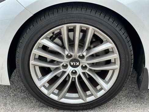 Used 2018 Kia Stinger RWD image 25