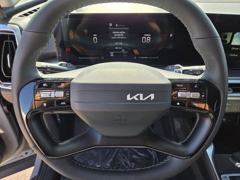 New 2026 Kia Sorento S FWD image 11