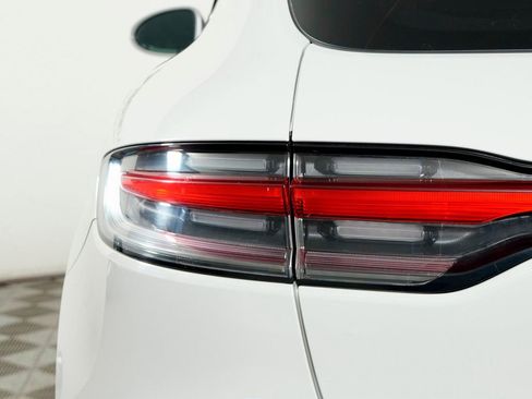 Certified 2023 Porsche Macan Turbo image 12