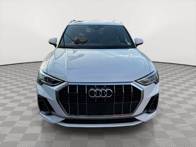 Used 2024 Audi Q3 2.0T Premium w/ Convenience Package AWD/4WD image 5