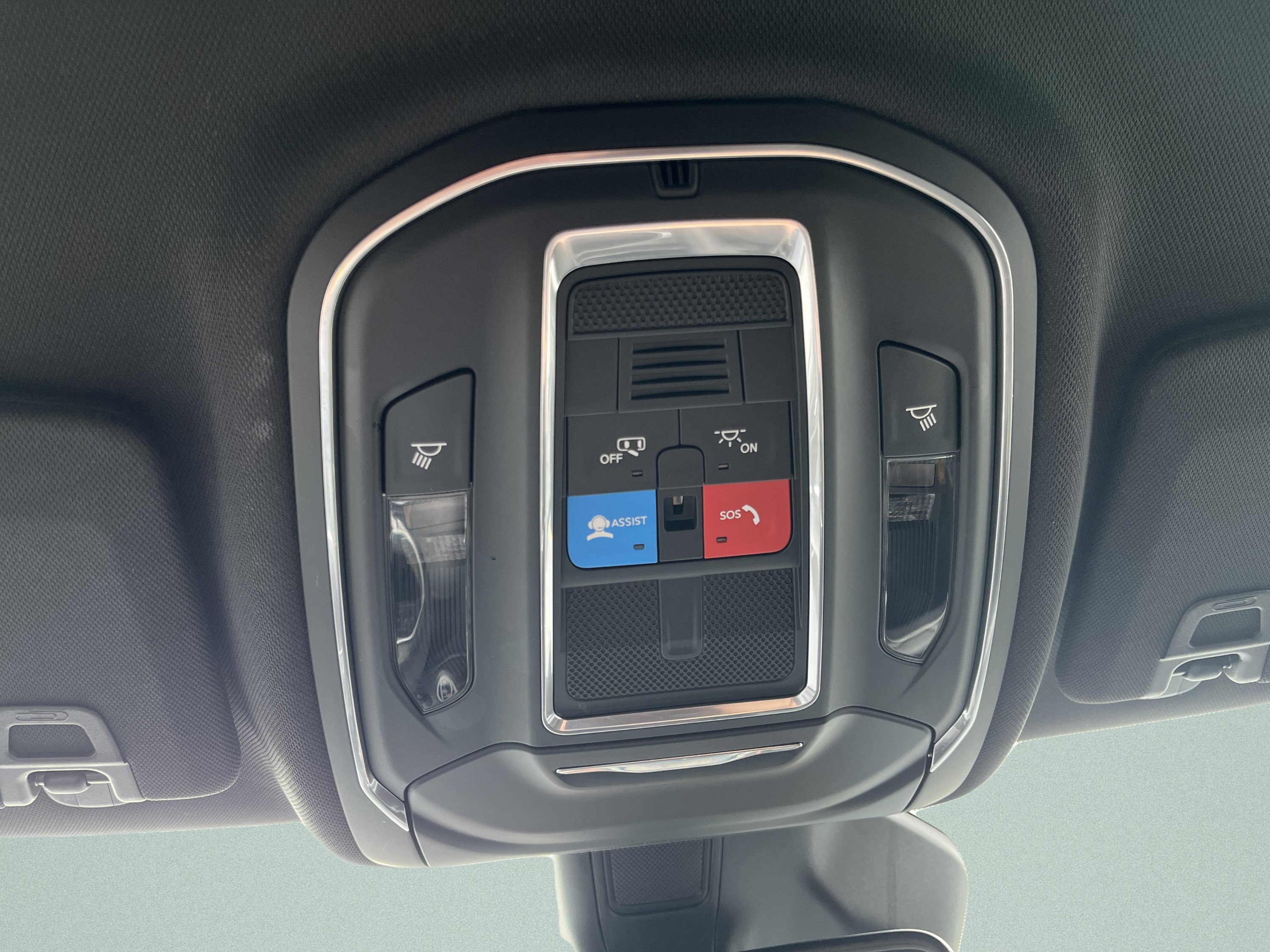 Used 2024 Jeep Grand Cherokee Laredo AWD/4WD image 18