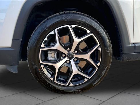 Used 2025 Jeep Compass Limited AWD/4WD image 11