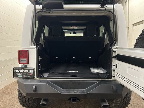 Used 2015 Jeep Wrangler Unlimited Sahara w/ Trailer Tow Group image 11