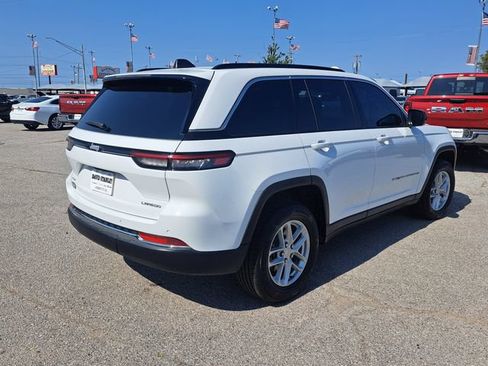 Certified 2024 Jeep Grand Cherokee Laredo X AWD/4WD image 7