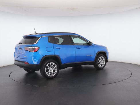 Used 2023 Jeep Compass Latitude image 25