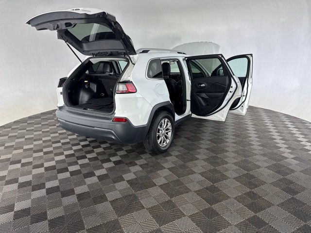 Used 2019 Jeep Cherokee Latitude Plus AWD/4WD image 15