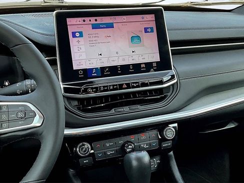 Used 2023 Jeep Compass High Altitude image 6