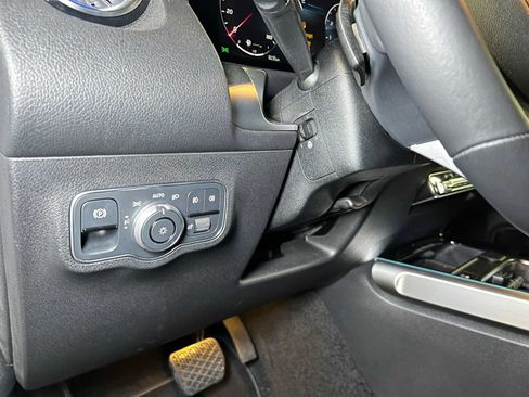 Used 2026 Mercedes-Benz GLB 250 4MATIC image 27