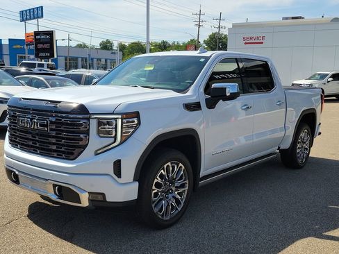 Used 2026 GMC Sierra 1500 Denali Ultimate AWD/4WD image 2