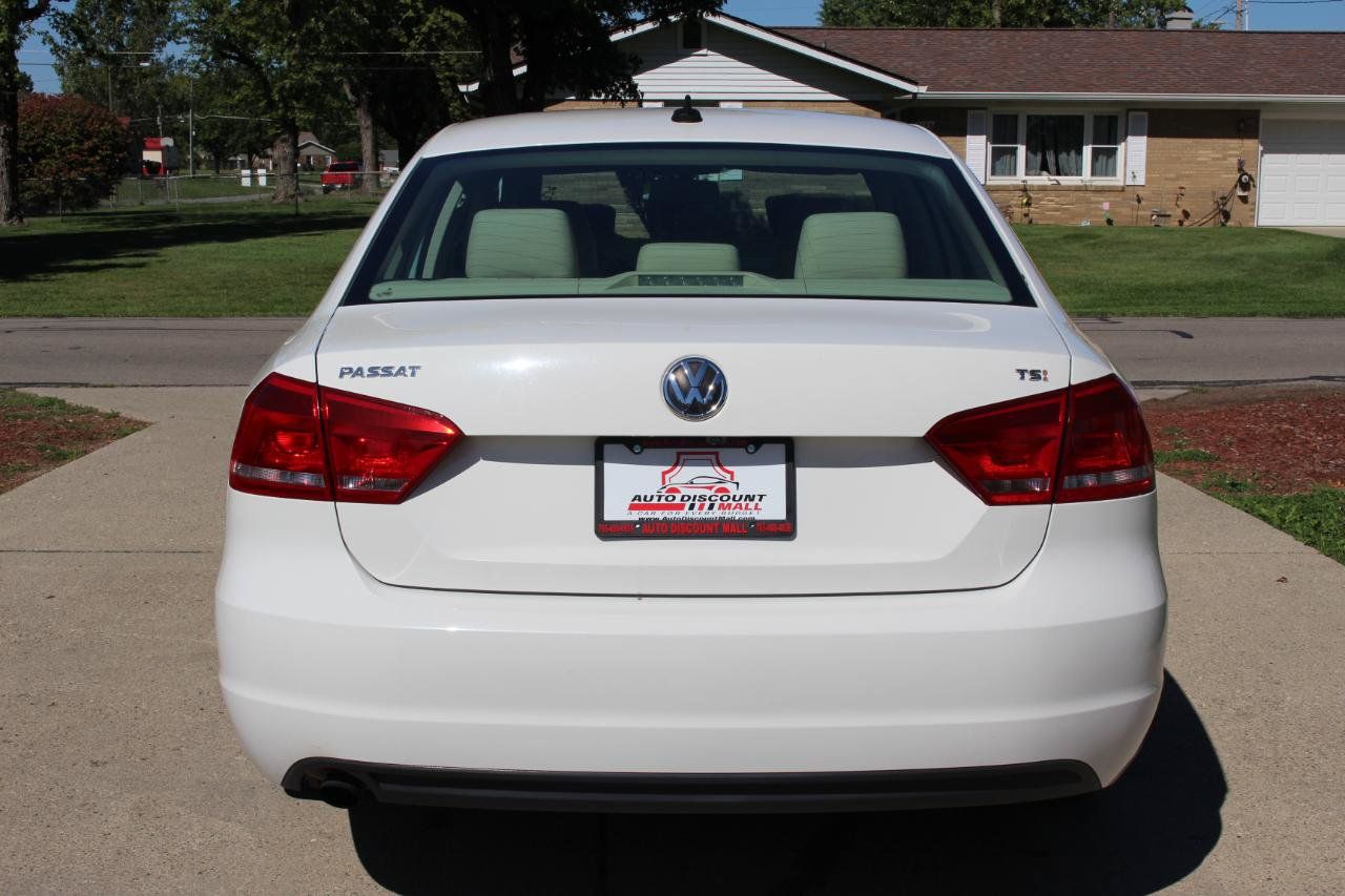Used 2015 Volkswagen Passat 1.8T Limited Edition FWD image 8