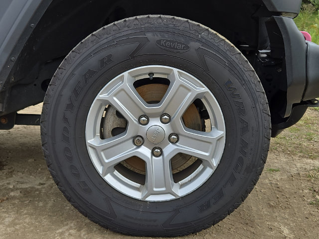 Used 2020 Jeep Wrangler Sport AWD/4WD image 27