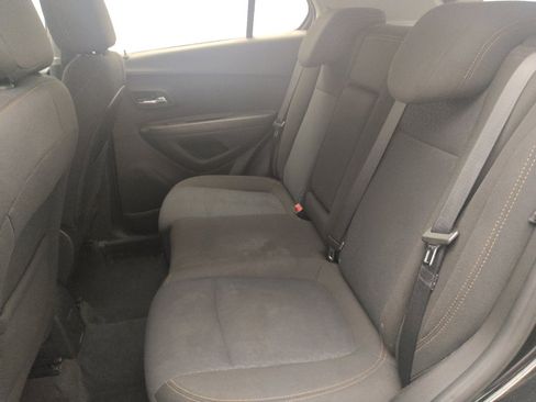 Used 2020 Chevrolet Trax LS image 18