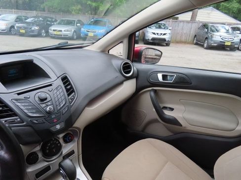 Used 2014 Ford Fiesta SE FWD image 19