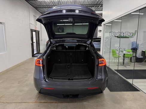 Used 2023 Tesla Model Y Long Range image 15