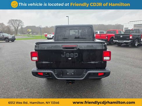 Used 2023 Jeep Gladiator Sport image 6