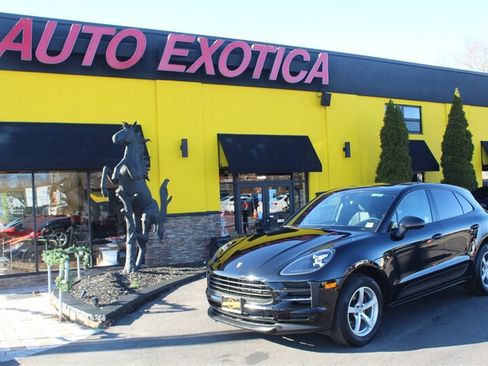 Used 2020 Porsche Macan AWD/4WD image 1