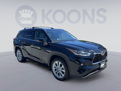 Used 2021 Toyota Highlander Limited AWD/4WD image 10