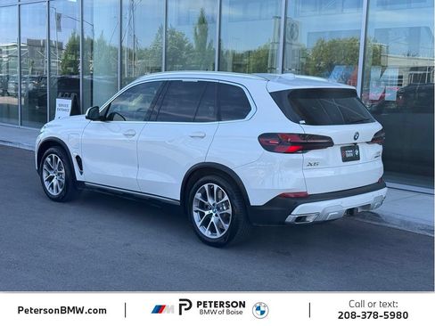 Used 2024 BMW X5 xDrive50e w/ Premium Package AWD/4WD image 3