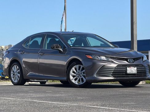 Used 2024 Toyota Camry LE FWD image 2