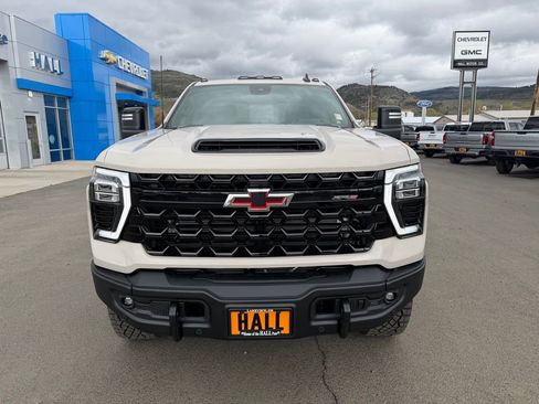 New 2026 Chevrolet Silverado 2500 ZR2 w/ ZR2 Bison Edition image 2