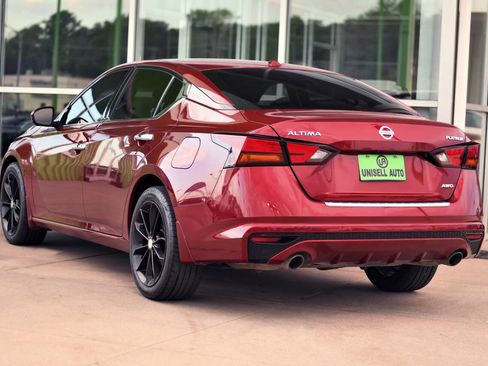 Used 2022 Nissan Altima 2.5 Platinum AWD/4WD image 5