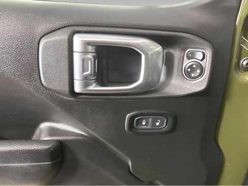 Used 2023 Jeep Gladiator Rubicon w/ Trailer Tow Package image 25