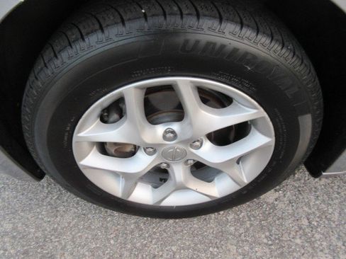 Used 2019 Chrysler Pacifica Touring-L Plus w/ Advanced Safetytec Group image 9