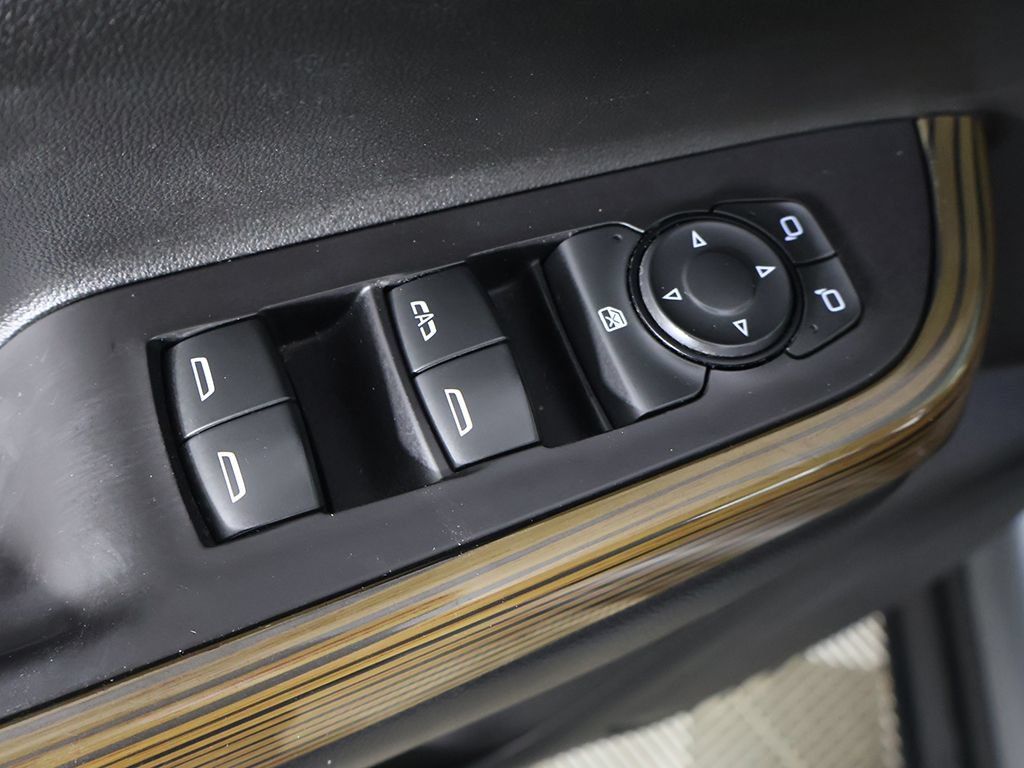 Used 2021 GMC Acadia SLE w/ LPO, Floor Liner Package FWD image 33