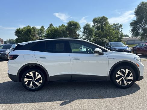 Used 2023 Volkswagen ID.4 Pro AWD/4WD image 2