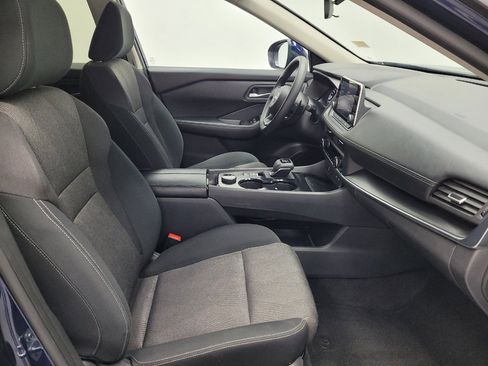 Used 2024 Nissan Rogue SV image 21