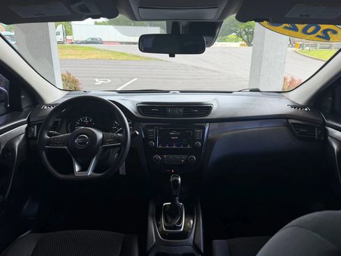 Used 2020 Nissan Rogue Sport S FWD image 9