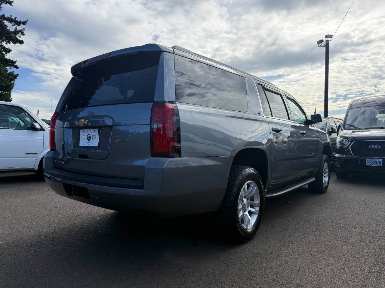 Used 2019 Chevrolet Suburban LT AWD/4WD image 7